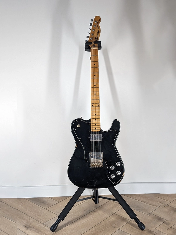 Tokai Strat type CBS MIJ vintage équipée de micros Kent Armstrong en location backline en région PACA, Var et Bouches-du-Rhône