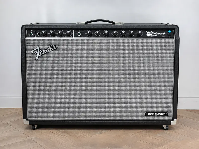 Fender Twin Reverb Tone Master amplificateur guitare moderne en location backline à Toulon, Cannes et Monaco