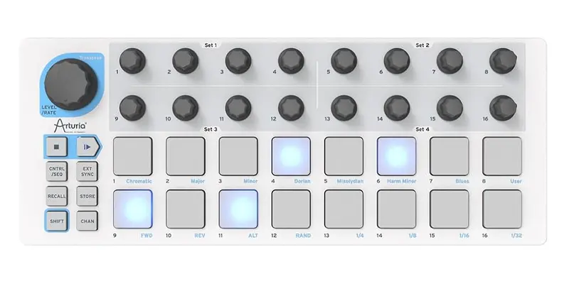 Arturia BeatStep contrôleur MIDI séquenceur en location backline à Nice, Antibes et Cannes