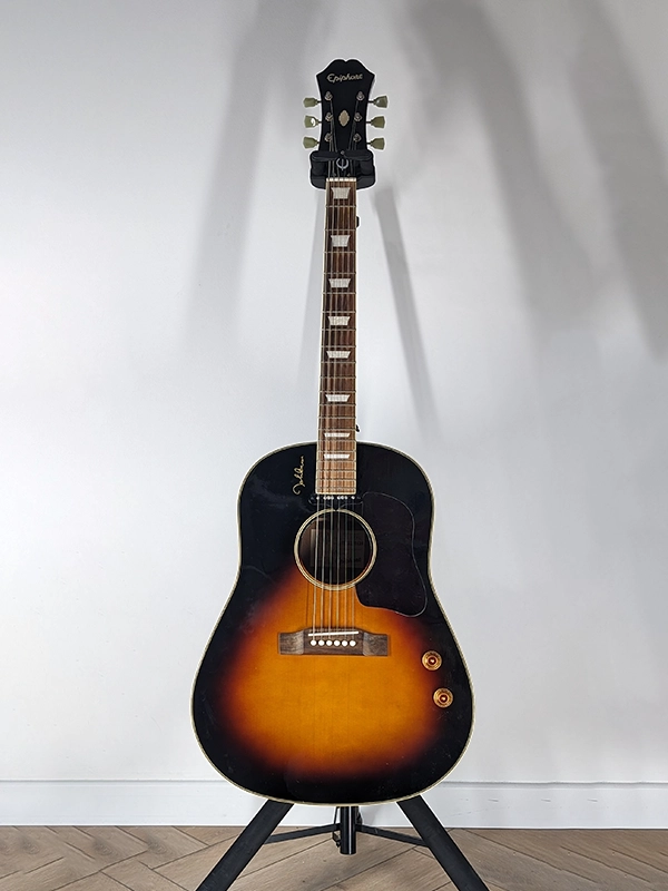 Epiphone EJ-160 John Lennon 2006 avec micro P90 en location backline à La Seyne-sur-Mer, Aix-en-Provence et Antibes