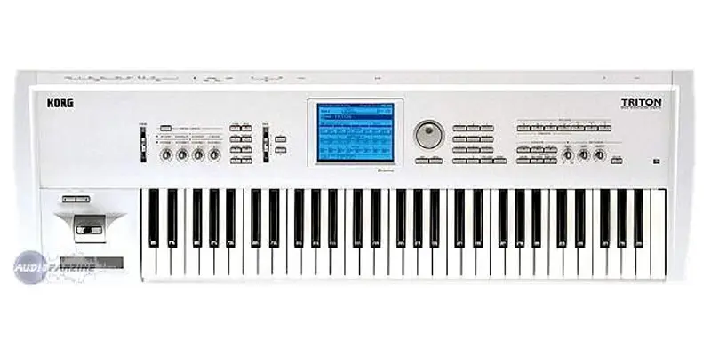 Korg Triton workstation synthétiseur en location backline à Marseille, Montpellier et Nîmes