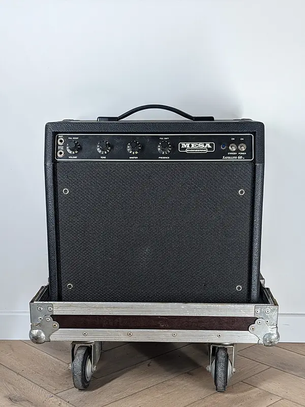 Mesa Boogie Satellite 60 combo guitare 1x12 Electro-Voice Black Shadow en location backline à Marseille, Nice et Aix-en-Provence