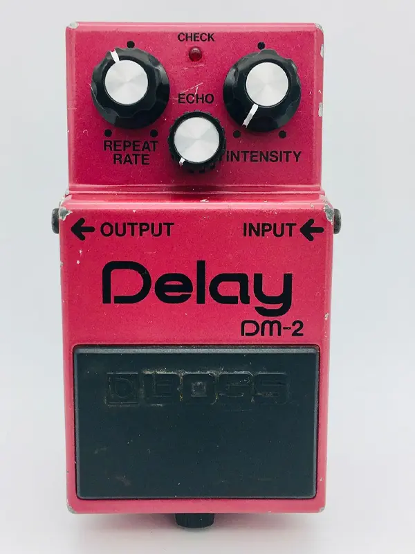 Pédale Boss DD-2 Digital Delay vintage location Arles 13