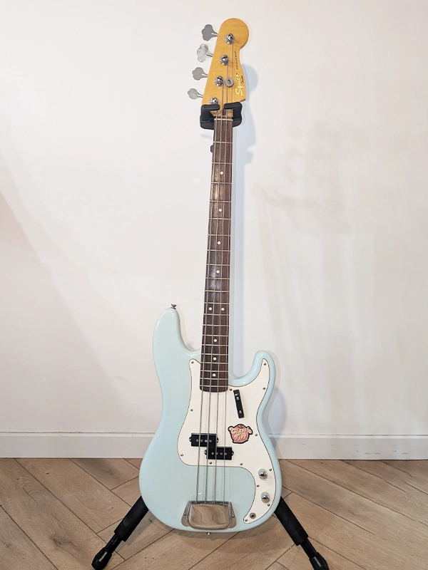 Squier Precision Bass Classic Vibe 2008 en location backline à Marseille, Aix-en-Provence et Montpellier